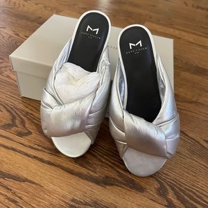 NIB Marc Fisher Olgalia Slides - size 8